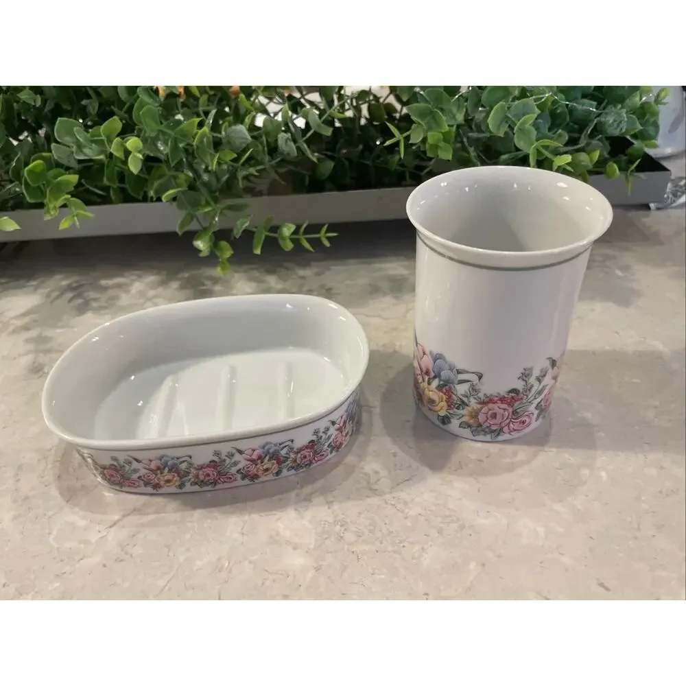 Floral Festival Bathroom Soap Dish & Cup 1988 Bill Blass Japan